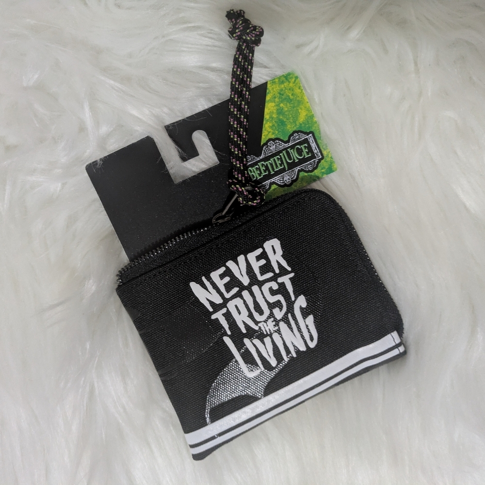 Beetlejuice Zipped Bi-fold Wallet With Sandworm By Bioworld New!
